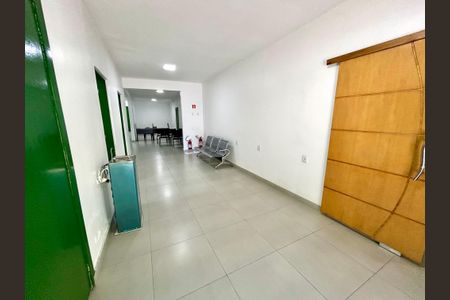 Casa para alugar com 440m², 3 quartos e 2 vagasSala
