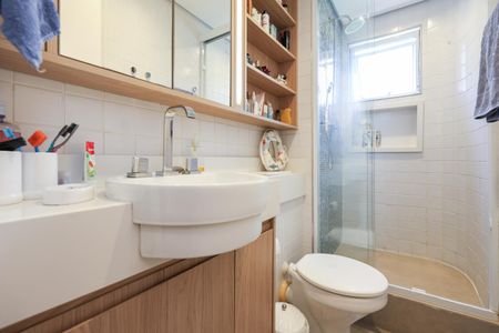 Apartamento à venda com 128m², 3 quartos e 2 vagas Apartamento à venda com 128m², 3 quartos e 2 vagasBanheiro da Suíte 1