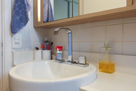 Apartamento à venda com 128m², 3 quartos e 2 vagas Apartamento à venda com 128m², 3 quartos e 2 vagasBanheiro da Suíte 1