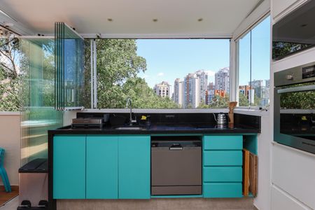 Apartamento à venda com 128m², 3 quartos e 2 vagas Apartamento à venda com 128m², 3 quartos e 2 vagasCozinha