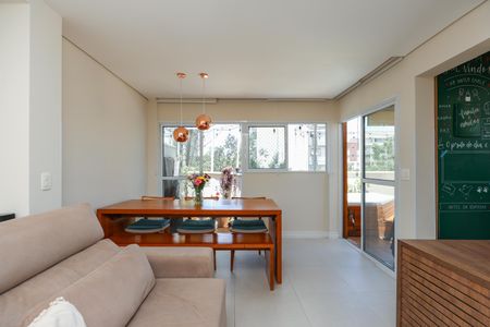 Apartamento à venda com 128m², 3 quartos e 2 vagas Apartamento à venda com 128m², 3 quartos e 2 vagasSala