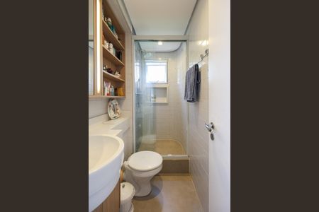 Apartamento à venda com 128m², 3 quartos e 2 vagas Apartamento à venda com 128m², 3 quartos e 2 vagasBanheiro da Suíte 1