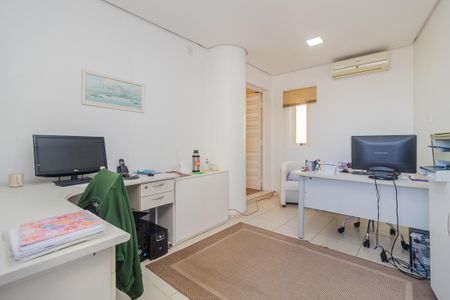 Casa à venda com 400m², 4 quartos e 4 vagasEscritório