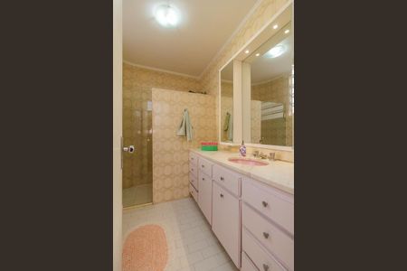 Casa à venda com 400m², 4 quartos e 4 vagasBanheiro da Suíte