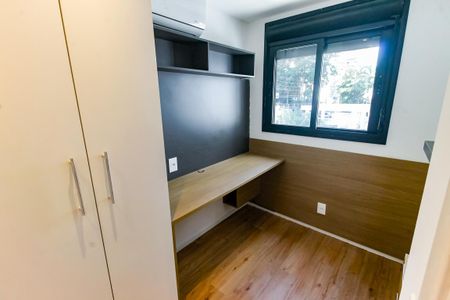 Quarto de casa de condomínio para alugar com 2 quartos, 89m² em Real Parque, São Paulo