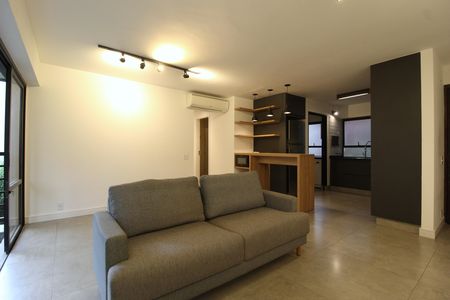 Sala de apartamento para alugar com 3 quartos, 90m² em Vila Olímpia, São Paulo