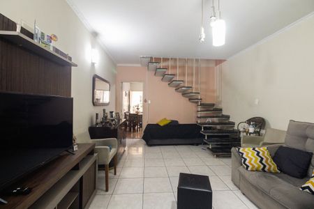 Casa à venda com 137m², 2 quartos e 1 vaga Casa à venda com 137m², 2 quartos e 1 vagaSala