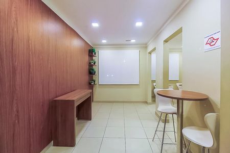 Apartamento para alugar com 41m², 2 quartos e sem vaga Apartamento para alugar com 41m², 2 quartos e sem vagaÁrea comum - Salão de festas