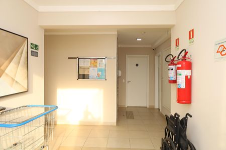 Apartamento para alugar com 41m², 2 quartos e sem vagaÁrea comum - Saguão do prédio