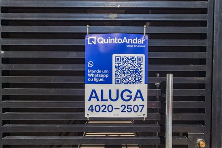 Plaquinha instalada de apartamento para alugar com 2 quartos, 40m² em Quarta Parada, São Paulo