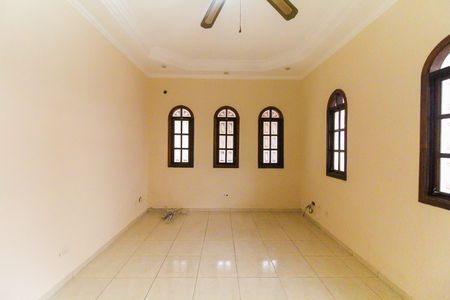 Sala de casa à venda com 3 quartos, 250m² em Vila Monte Santo, São Paulo