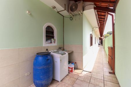 Casa à venda com 250m², 3 quartos e 4 vagasÁrea de Serviço
