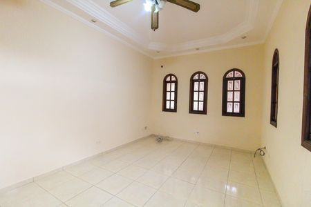 Sala de casa à venda com 3 quartos, 250m² em Vila Monte Santo, São Paulo
