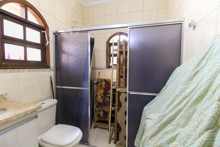 Casa à venda com 250m², 3 quartos e 4 vagasBanheiro da Suíte