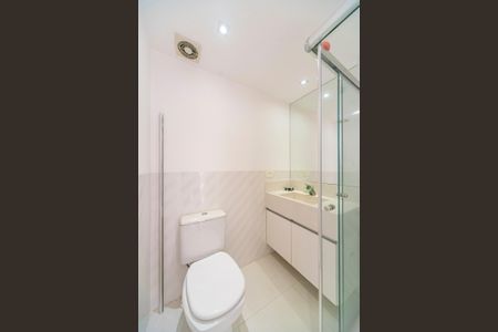 Apartamento à venda com 114m², 3 quartos e 2 vagasBanheiro da Suíte