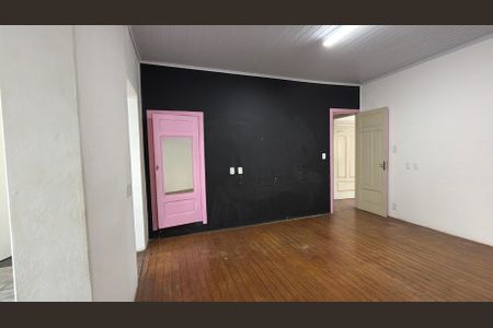 Casa para alugar com 45m², 2 quartos e 1 vagaSuite