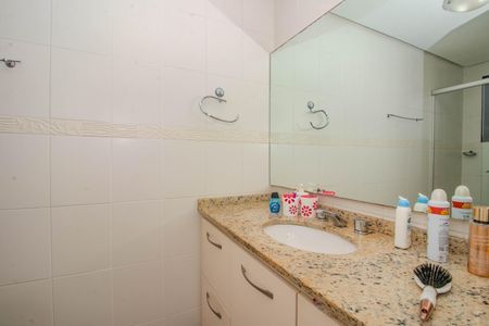 Apartamento à venda com 157m², 3 quartos e 2 vagasBanheiro da Suíte 2