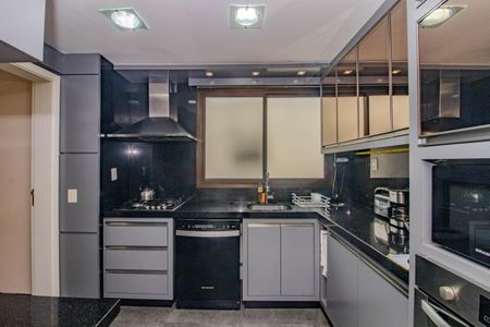 Apartamento à venda com 157m², 3 quartos e 2 vagasCozinha e Área de Serviço