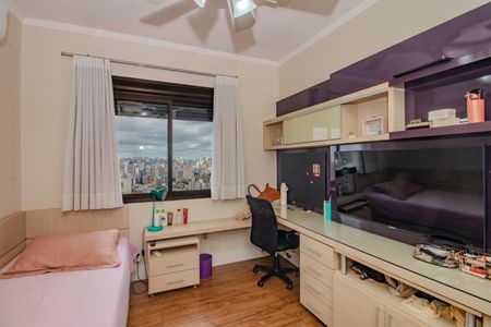 Apartamento à venda com 157m², 3 quartos e 2 vagasSuíte 2