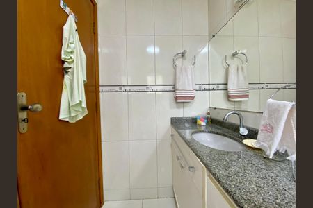 Apartamento para alugar com 100m², 2 quartos e 2 vagas Apartamento para alugar com 100m², 2 quartos e 2 vagasBanheiro