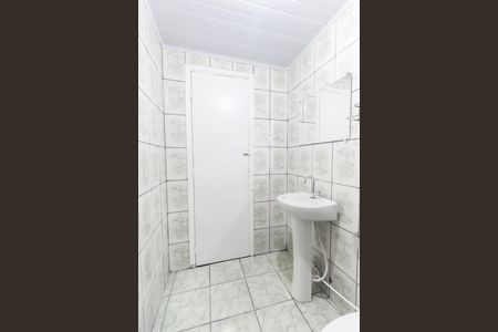 Casa para alugar com 106m², 3 quartos e 2 vagas Casa para alugar com 106m², 3 quartos e 2 vagasBanheiro social
