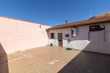 Casa à venda com 140m², 3 quartos e 2 vagasQuintal