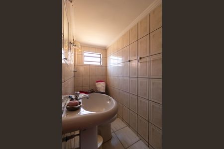 Casa à venda com 140m², 3 quartos e 2 vagasEdícula - Banheiro 