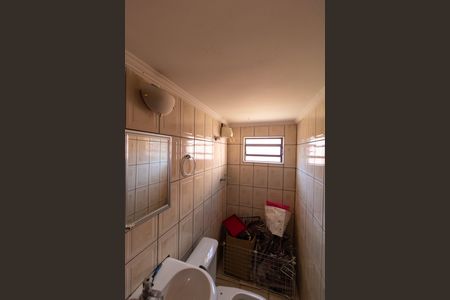 Casa à venda com 140m², 3 quartos e 2 vagasEdícula - Banheiro 