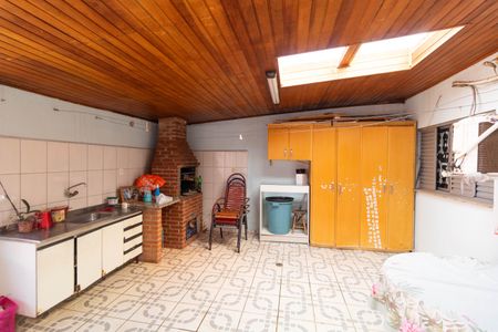 Casa à venda com 140m², 3 quartos e 2 vagasChurrasqueira