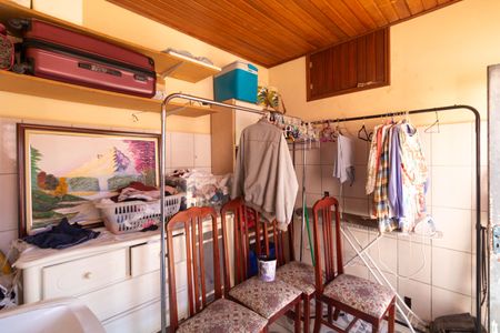 Casa à venda com 140m², 3 quartos e 2 vagasÁrea de Serviço