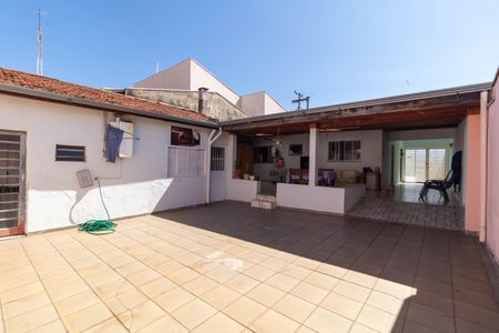 Casa à venda com 140m², 3 quartos e 2 vagasQuintal