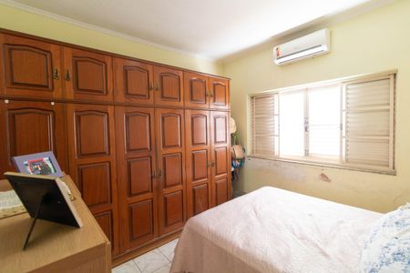 Casa à venda com 140m², 3 quartos e 2 vagasQuarto 01