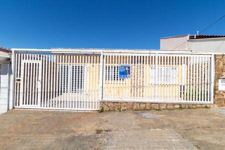 Casa à venda com 140m², 3 quartos e 2 vagasFachada