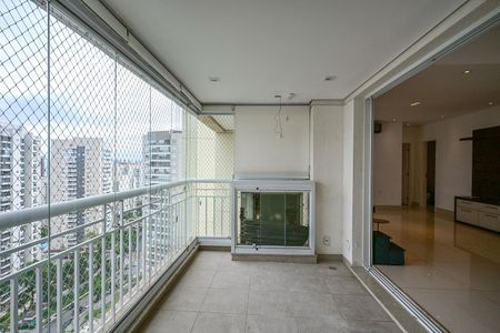 Apartamento para alugar com 142m², 3 quartos e 2 vagasVaranda