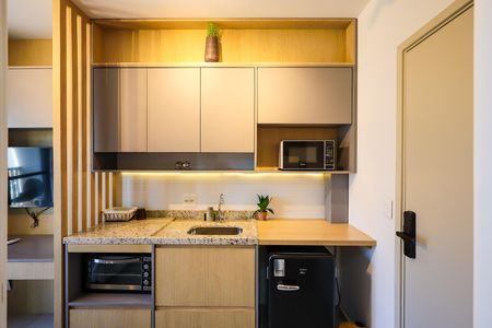 Cozinha de apartamento para alugar com 1 quarto, 29m² em Jardim das Acácias, São Paulo