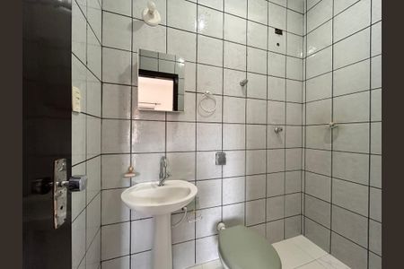 Casa à venda com 92m², 3 quartos e 1 vaga Casa à venda com 92m², 3 quartos e 1 vagaBanheiro da Suíte