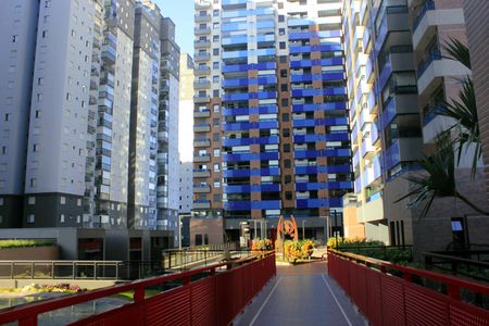 Apartamento à venda com 71m², 2 quartos e 1 vagaÁrea comum