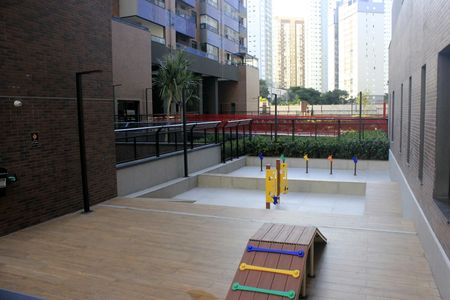 Apartamento à venda com 71m², 2 quartos e 1 vagaÁrea comum