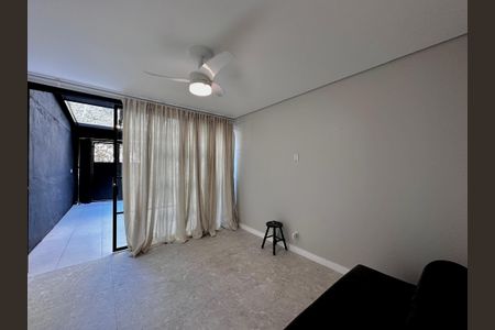 Sala de casa à venda com 3 quartos, 130m² em Campo Belo, São Paulo