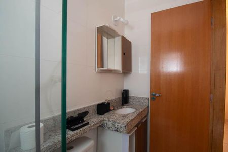 Banheiro de apartamento à venda com 1 quarto, 26m² em Vila Gustavo, São Paulo