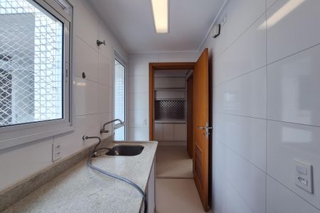 Apartamento à venda com 130m², 3 quartos e 4 vagasÁrea de Serviço