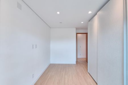 Apartamento à venda com 130m², 3 quartos e 4 vagasSuíte 2