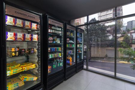 Studio para alugar com 31m², 1 quarto e sem vaga Studio para alugar com 31m², 1 quarto e sem vagaÁrea comum - Mercadinho