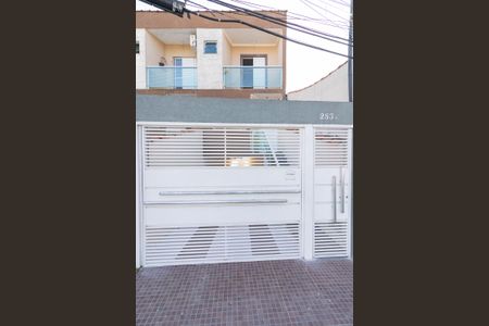 Casa para alugar com 150m², 3 quartos e 3 vagas Casa para alugar com 150m², 3 quartos e 3 vagasFachada