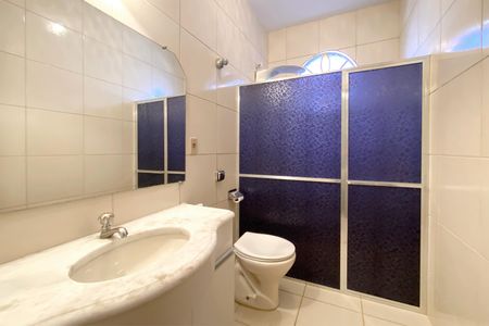 Casa para alugar com 344m², 3 quartos e 2 vagasBanheiro Social