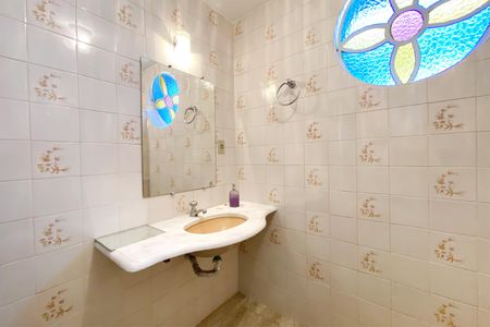 Casa para alugar com 344m², 3 quartos e 2 vagasBanheiro da Suíte 1