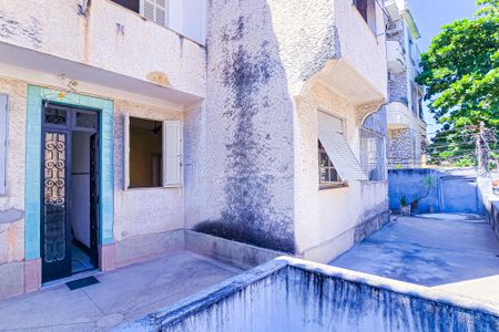 Apartamento para alugar com 62m², 2 quartos e sem vaga Apartamento para alugar com 62m², 2 quartos e sem vagaEntrada