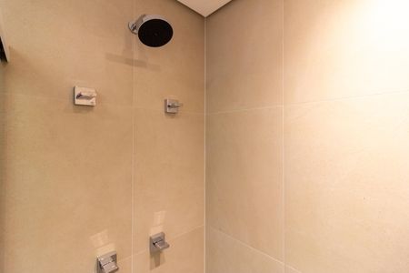 Apartamento à venda com 186m², 4 quartos e 3 vagas Apartamento à venda com 186m², 4 quartos e 3 vagasBanheiro da Suíte 1