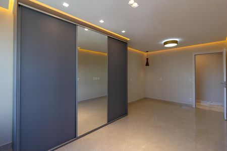 Apartamento à venda com 186m², 4 quartos e 3 vagas Apartamento à venda com 186m², 4 quartos e 3 vagasSuíte 2