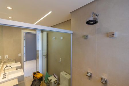 Apartamento à venda com 186m², 4 quartos e 3 vagas Apartamento à venda com 186m², 4 quartos e 3 vagasBanheiro da Suíte 2